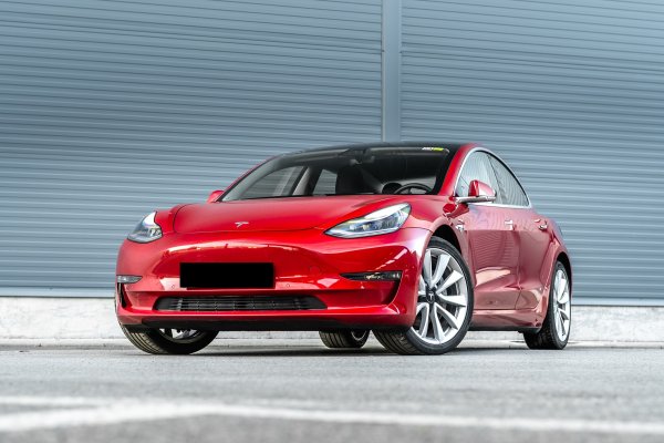 Tesla Model 3 Long Range